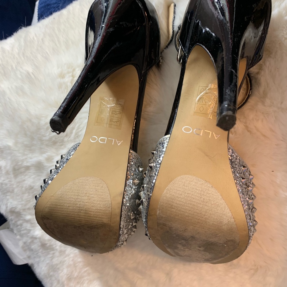 Heels - Picture 5 of 5